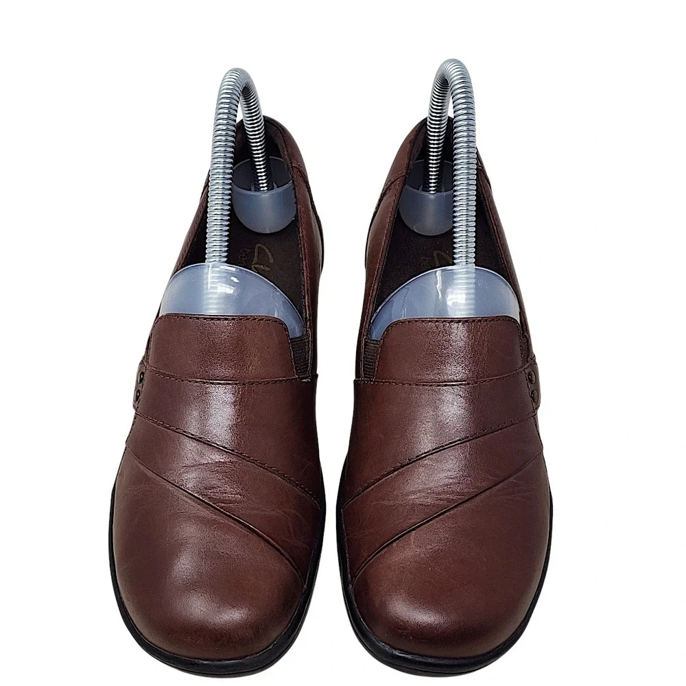 Clarks Loafers 6M Womens Brown Leather Bendables Pleated Comfort Slip On Shoes
